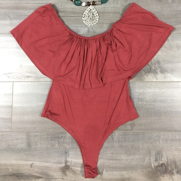 Off shoulder top - Picture 3 of 4